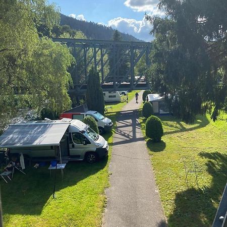 Camping Wohnwagen Standard Schiltach Bagian luar foto