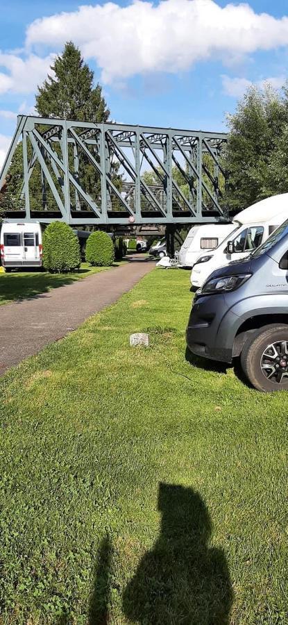Camping Wohnwagen Standard Schiltach Bagian luar foto