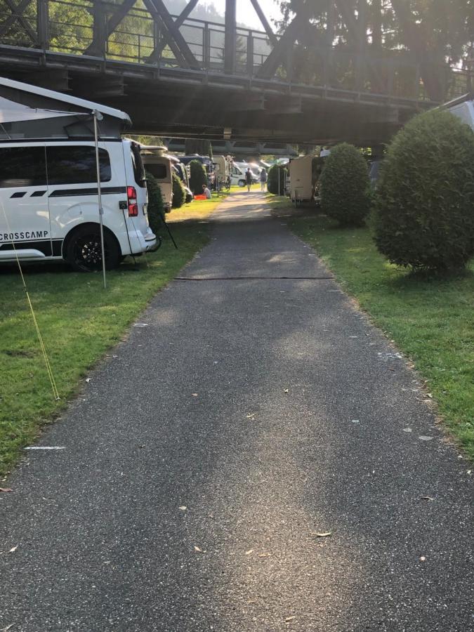 Camping Wohnwagen Standard Schiltach Bagian luar foto